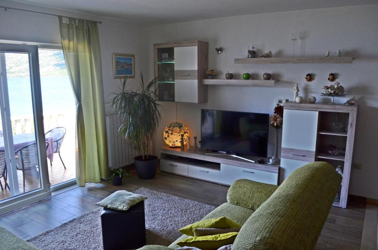 Apartments Rina - Kneze Račišće 外观 照片