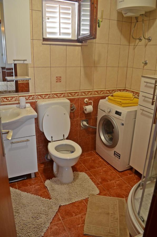 Apartments Rina - Kneze Račišće 外观 照片