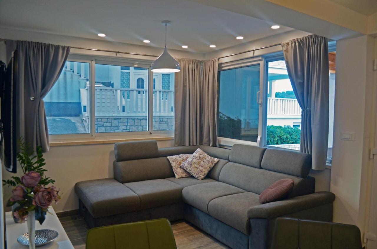 Apartments Rina - Kneze Račišće 外观 照片