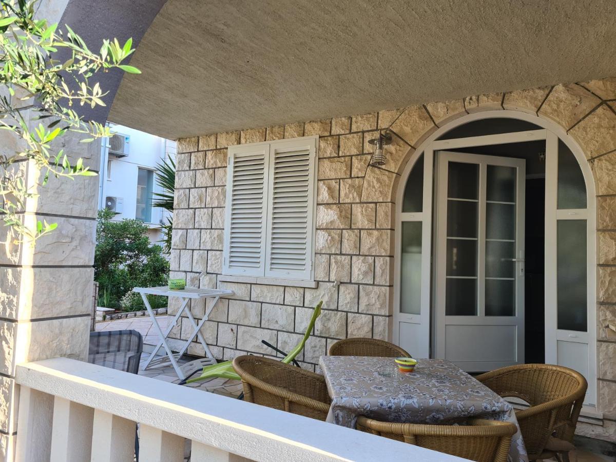 Apartments Rina - Kneze Račišće 客房 照片
