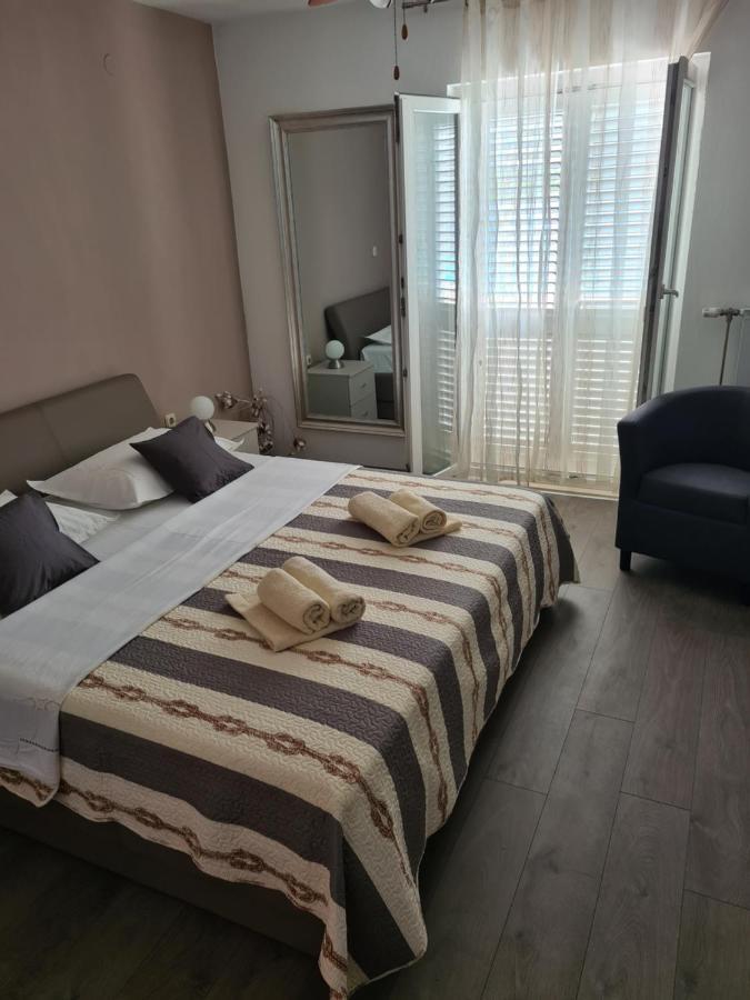 Apartments Rina - Kneze Račišće 客房 照片